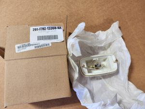 201-F7HZ-13368-AA FD-AIR VENT LIGHT HOUSING